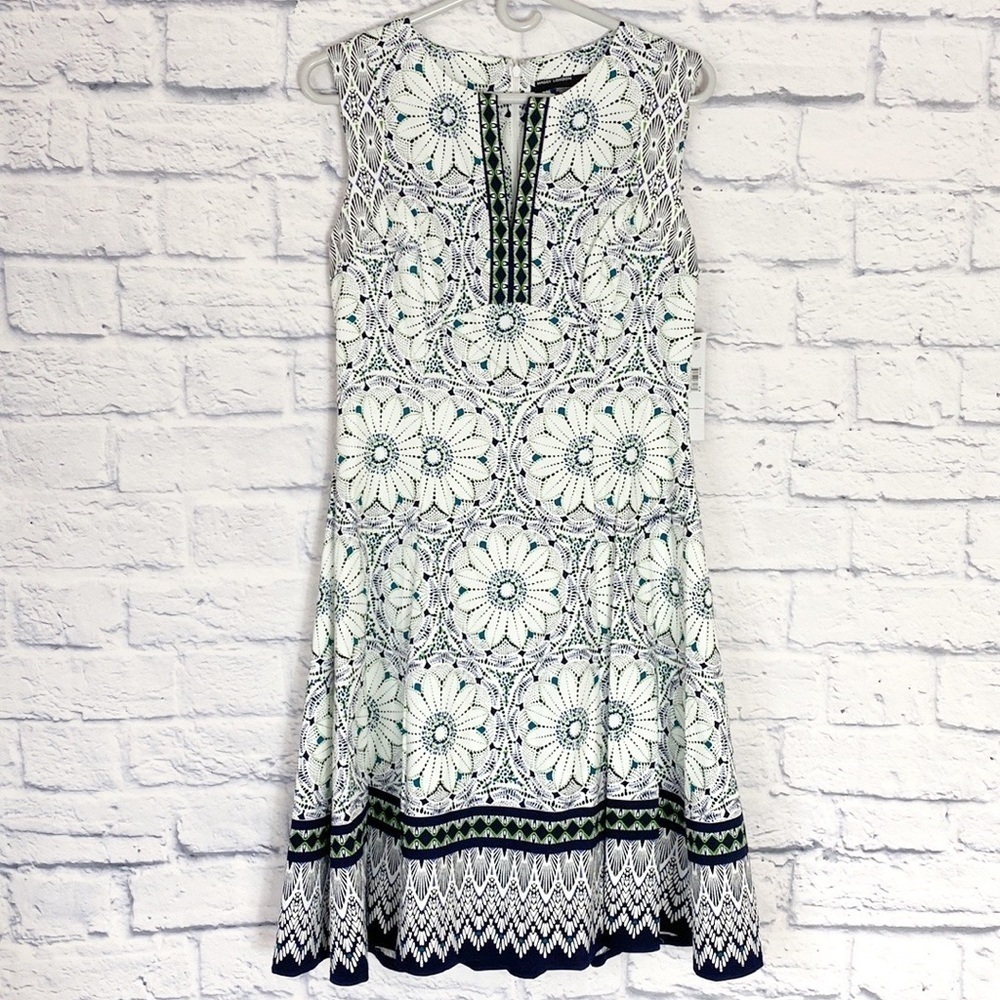 Maggy London split neck geometric floral navy cream fit and flare dress 8 NWT